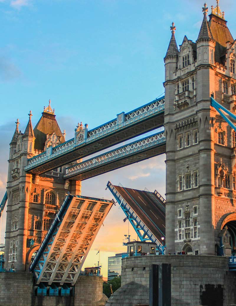 London tour services: Tower Bridge
